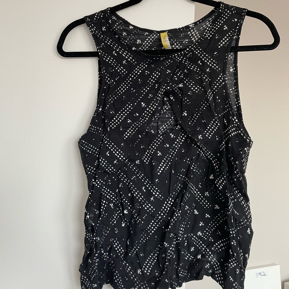 Black Sleeveless Blouse